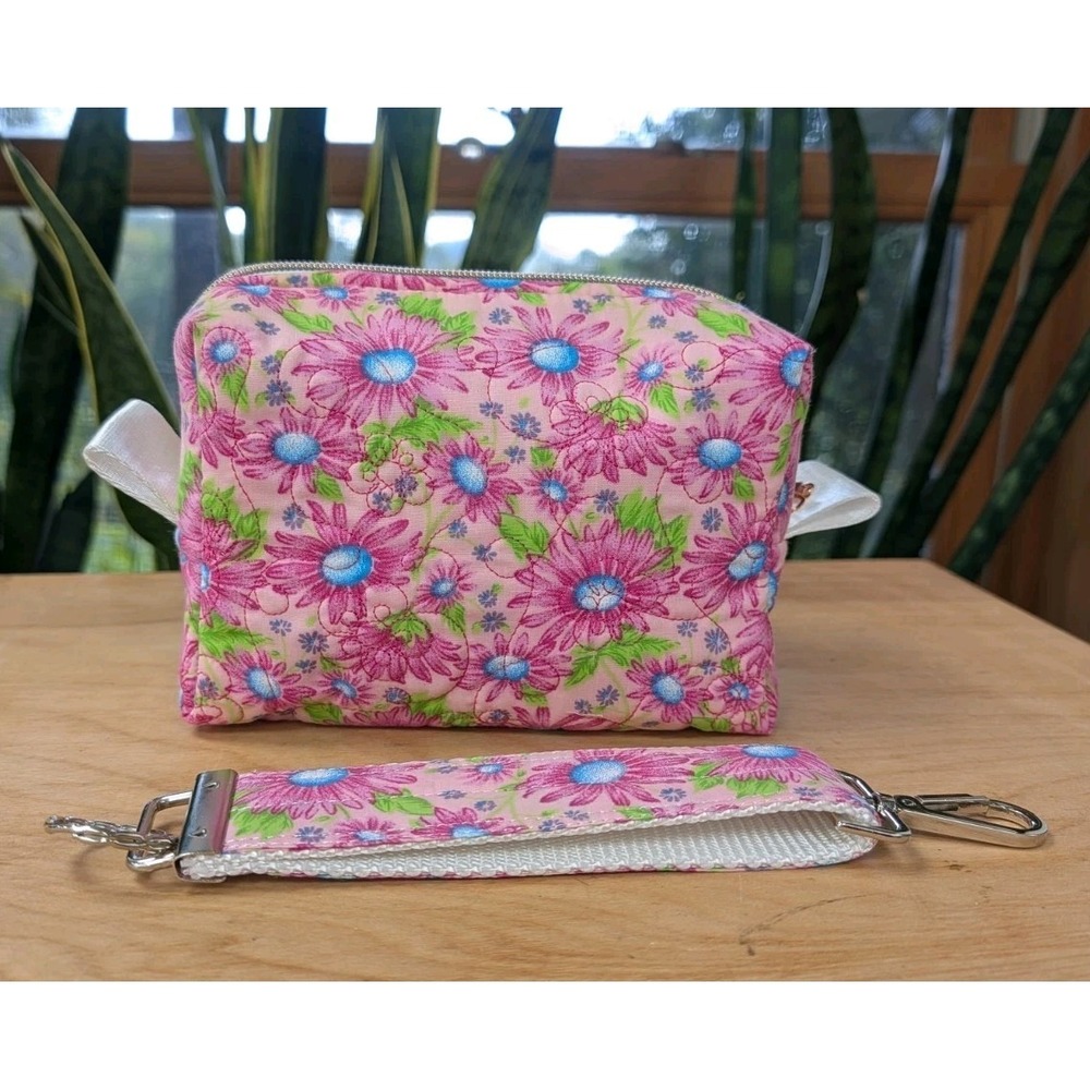 Embroidered MAKEUP Cosmetic Toiletries Pink Aster + Matching Key Fob SET - Picture 9 of 11